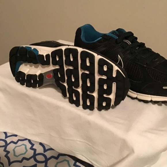 🤫Nike’s women’s FitSole2, new cond. see pics. size 6.5, super clean/lightweigh - Picture 3 of 6